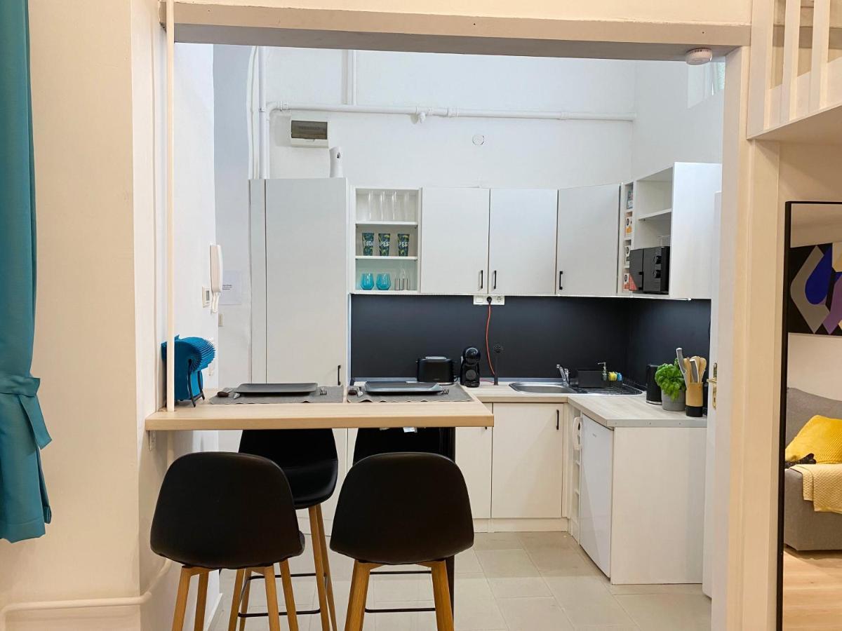 Goldart Design Apartment In The Heart Of Boedapest Buitenkant foto