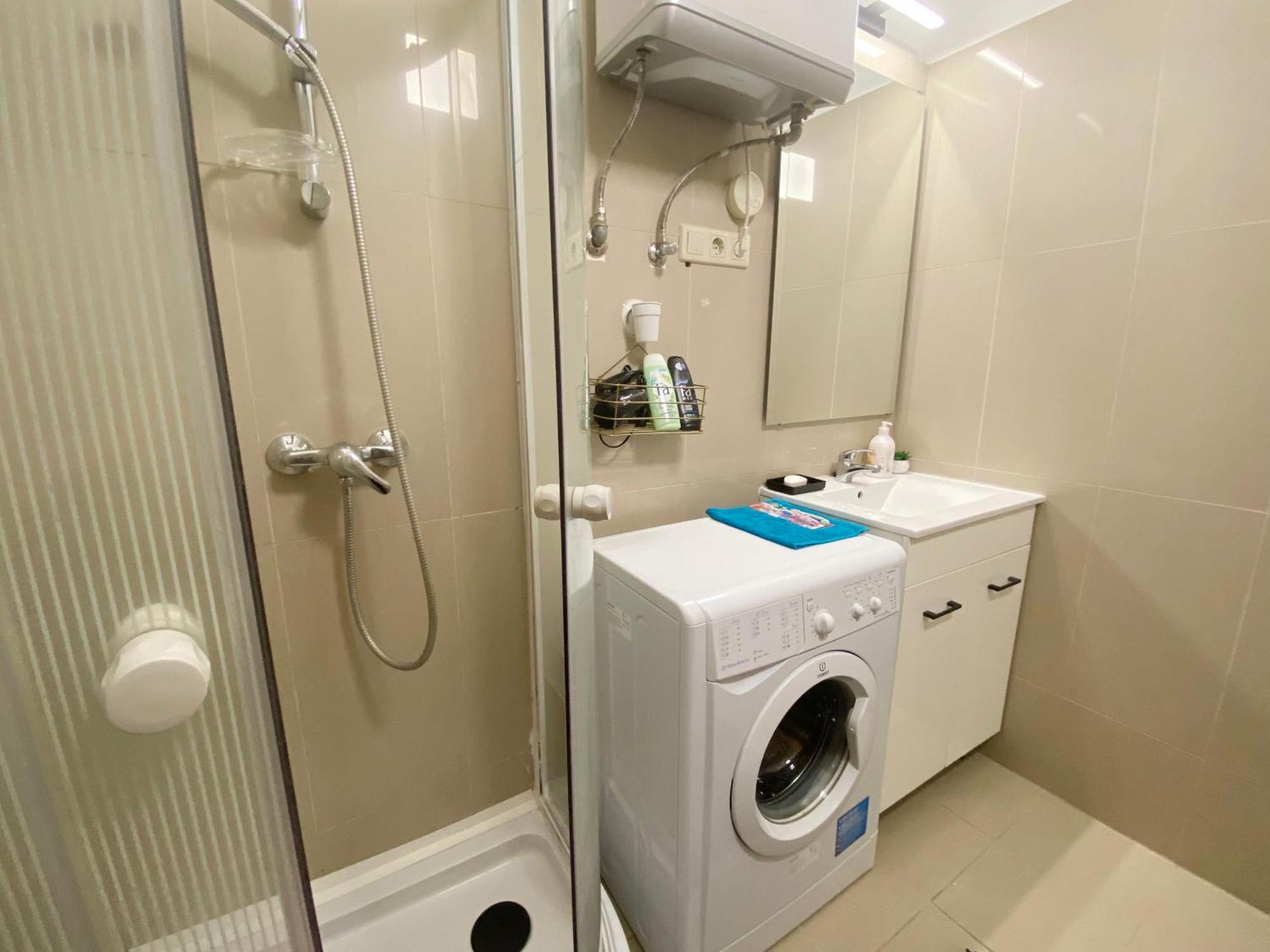 Goldart Design Apartment In The Heart Of Boedapest Buitenkant foto